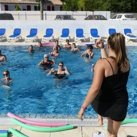 Mobil Avec Terrasse Pour 5 Pers, St-jean-de-monts - Api-1-52-983 Camping *
