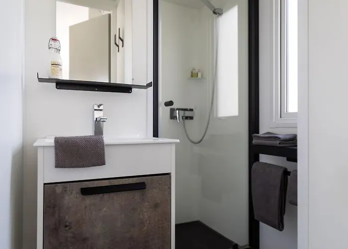 אתר קמפינג Mobil Avec Terrasse Pour 5 Pers, St-jean-de-monts - Api-1-52-983