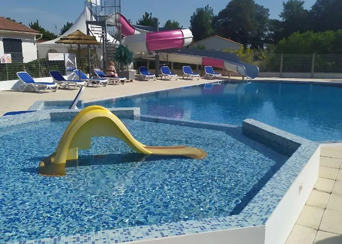 Mobil Avec Terrasse Pour 5 Pers, St-jean-de-monts - Api-1-52-983 *